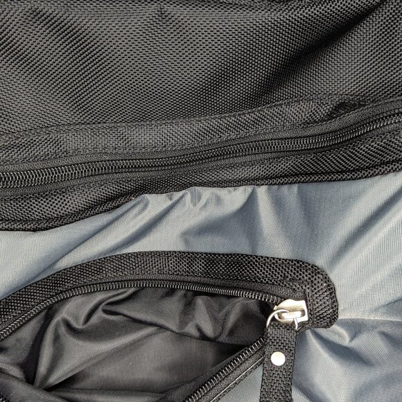 Eddie Bauer Black & Gray Travel Duffel Multi Use Lining Pockets Zippered EUC - Picture 6 of 12